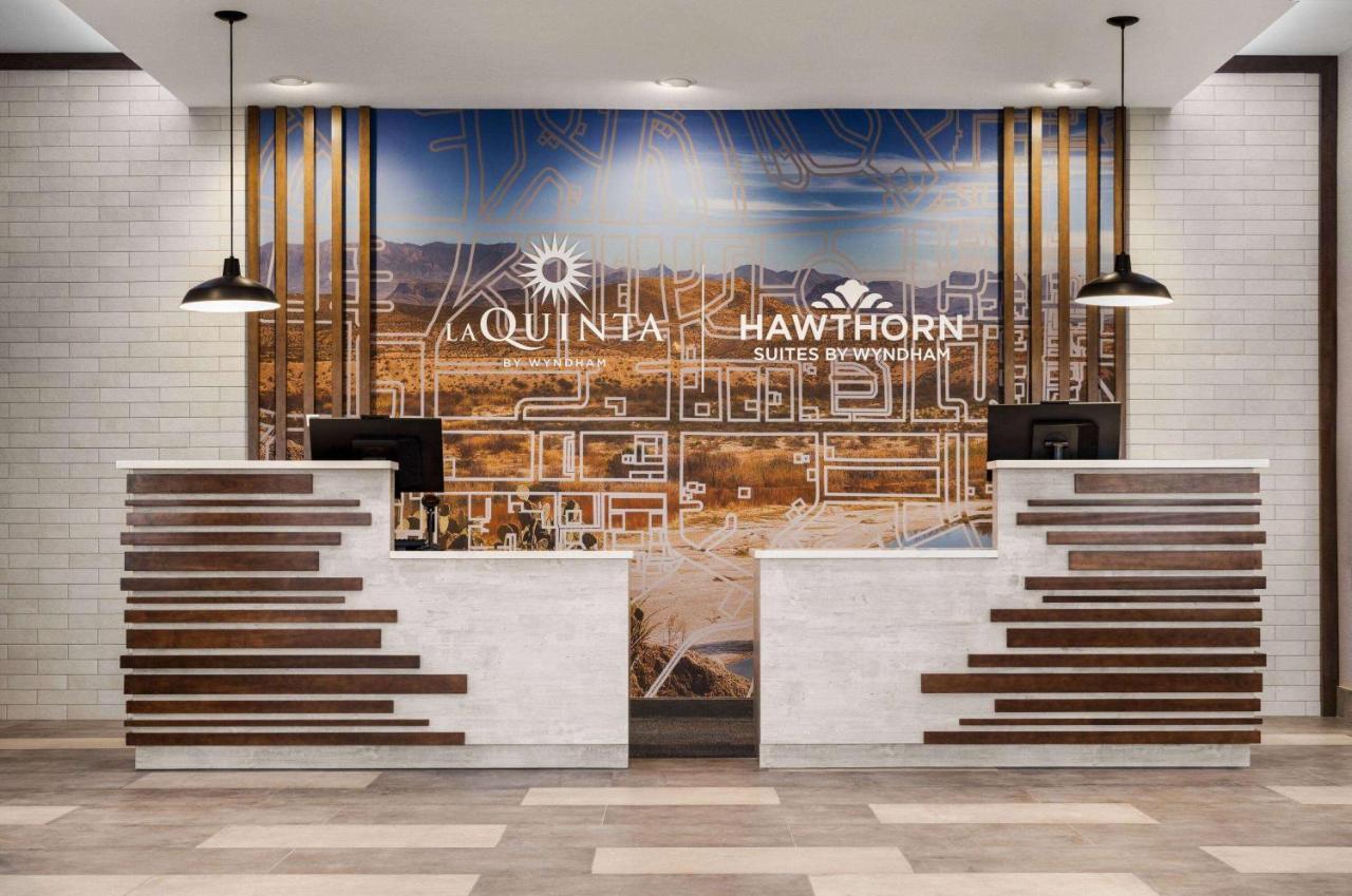 La Quinta Inn & Suites By Wyndham Del Rio Exterior photo